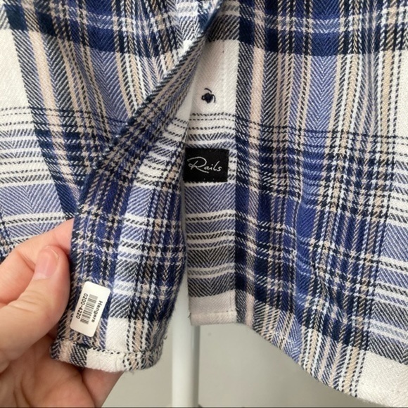 Rails Sleeveless Button Down Top Plaid Medium - Picture 3 of 7